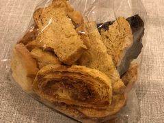 混拼面包干-啊噗吐呦现场烘焙(麦凯乐店)