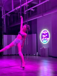 -桃秘钢管舞 Peach Pole Fitness