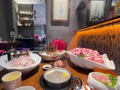 -泓炙颐凤鲜海鲜火锅料理(桐乡店)