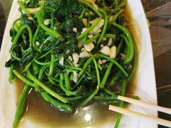 -覃记海鲜美食餐厅