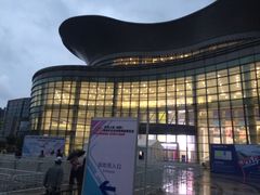 -上海跨国采购会展中心