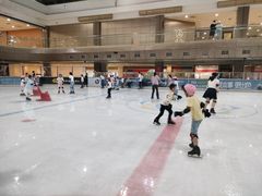-奥山冰场(奥山世纪城店)