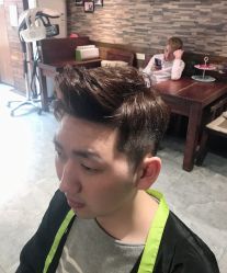 点击看大图 -MONE美发沙龙