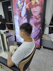 -藤野造型烫发染发