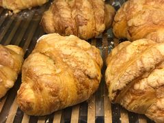 爆浆牛角-丁香西饼屋(桂林路店)