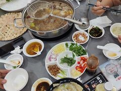 -官塘陈记鱼生·潮汕砂锅粥·牛肉火锅(潮枫路总店)