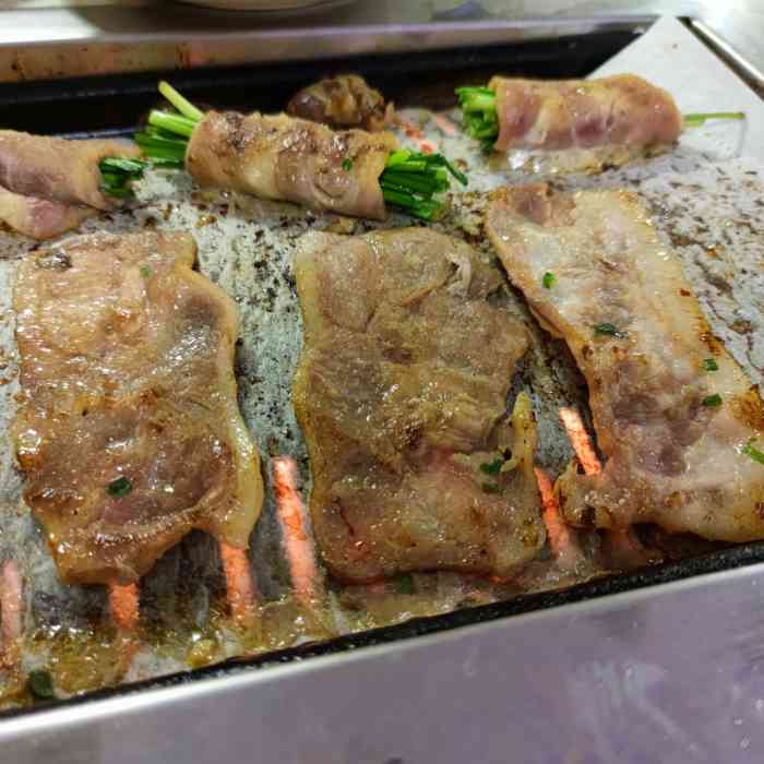 洋葱花西餐自助烤肉(中北世纪城店)-"第一次去,环境还可以,不过卫生有