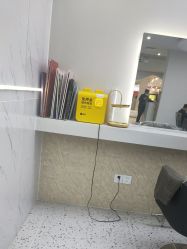 -苏豪路易士·嘉玛发廊