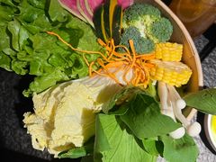 -三出山火锅(南京万象天地店)