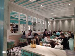 大堂-姚姚酸菜鱼·金戈戈香港豉油鸡(喜荟城联名店)