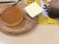 法国总统菠萝油-来龙里 精致 东南亚餐室(万象城店)