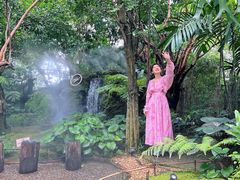 -Chom Cafe and Restaurant