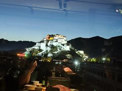 -平措康桑·和牛自助观景餐厅(布达拉宫店)
