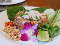 -Chom Cafe and Restaurant