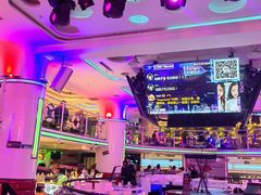 大堂-巴特餐饮6加1音乐餐吧·新疆菜