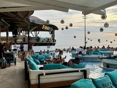-FINNS Beach Club