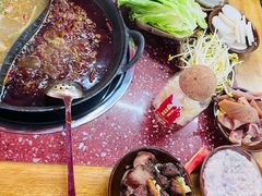 -赵美丽·重庆社区火锅·直营店(火车东站·中豪国际店)