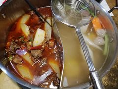 特色鲜牛腩鸳鸯锅-左庭右院鲜牛肉火锅(金山万达店)