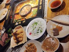 -老牌坊云南鱼豆花火锅(哈西万达店)