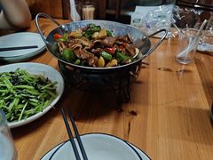 -芦茨金富饭庄·25年老字号·专做稻草鸡