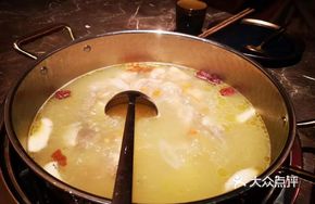 Songrong Mushroom Chicken Pot