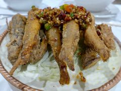 椒盐竹签鱼-三和烧腊酒家