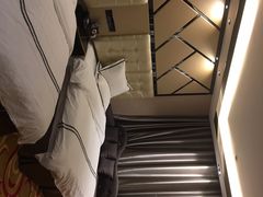 -丽江虎跳峡大酒店