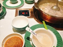 -润园四季椰子鸡火锅(卓越INTOWN店)