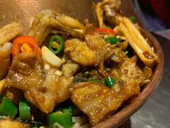 -龙巢盱眙龙虾·牛蛙·烧烤宵夜(八卦岭店)