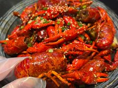 -肥肥虾庄·金牌油焖大虾(汉街SKP店)