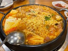 部队火锅-咕咕站韩国料理(紫金港店)