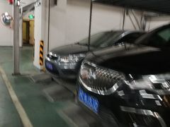 -万达广场（上海颛桥店）-立体停车场