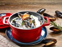 法国蓝青口伴白酒忌廉汁-拾挚扒房(招商花园城店)