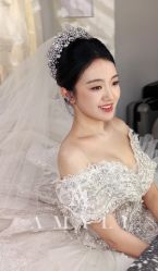 -艾米丽婚纱礼服