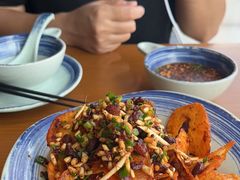 -包整·丝娃娃(一览甲秀楼风景店)