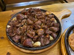 -老东镇啤酒屋海鲜加工·蒸汽海鲜·海鲜烧烤(台东店)