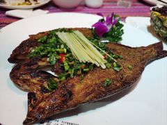 -香巴拉云南餐厅(华莱坞店)