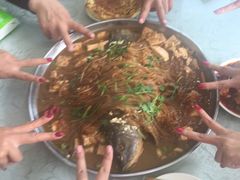 得莫利炖鱼-老山泉炖鱼店