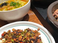 -云海肴·汽锅鸡·云南菜(美罗城店)