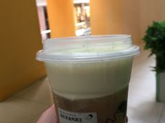 喜乐芝金凤茶王-喜茶(上海正大广场店)