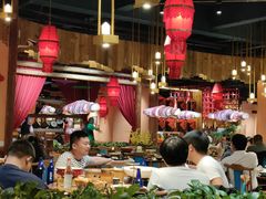 大堂-老滇山寨•云南特色菜•地方菜•民族风情歌舞表演(金碧店)