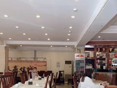 大堂-鑫巴蜀小镇 · 水煮鱼专研店(玉桥店)