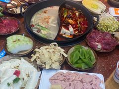 -赵美丽·重庆社区火锅·直营店(火车东站·中豪国际店)