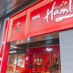 -Hamleys哈姆雷斯(三胞店)