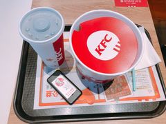 -肯德基(南京站A2检票口楼上)