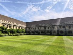 -牛津大学