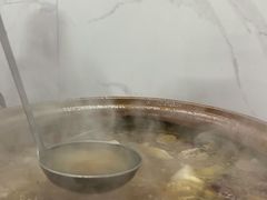 五指毛桃清凉补锅底-威邵鸡煲(西华路总店)
