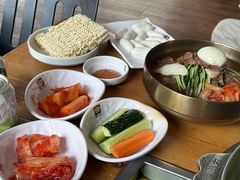 -喇喇排骨火锅·传统韩式脊骨汤(望京西园总店)