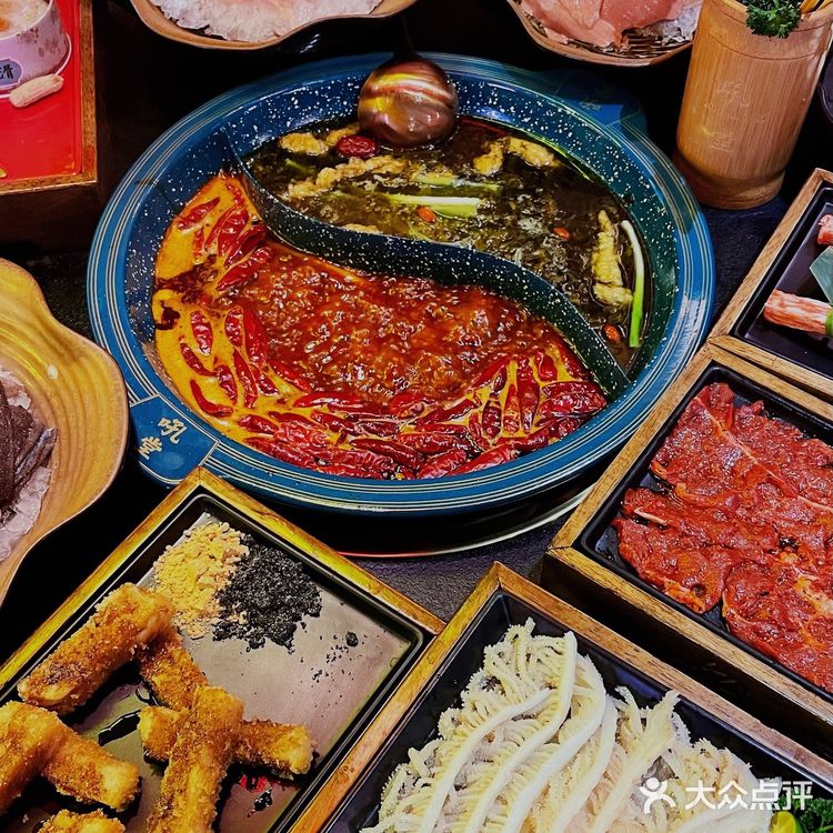 成都排队王来郑州了！甜品全部9.9r