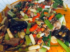 -兔行天下-鸿鹤鲜锅兔(中海国际店)